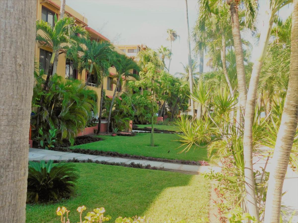 Nautibeach Beach Front Condos In North Beach Isla Mujeres Buitenkant foto